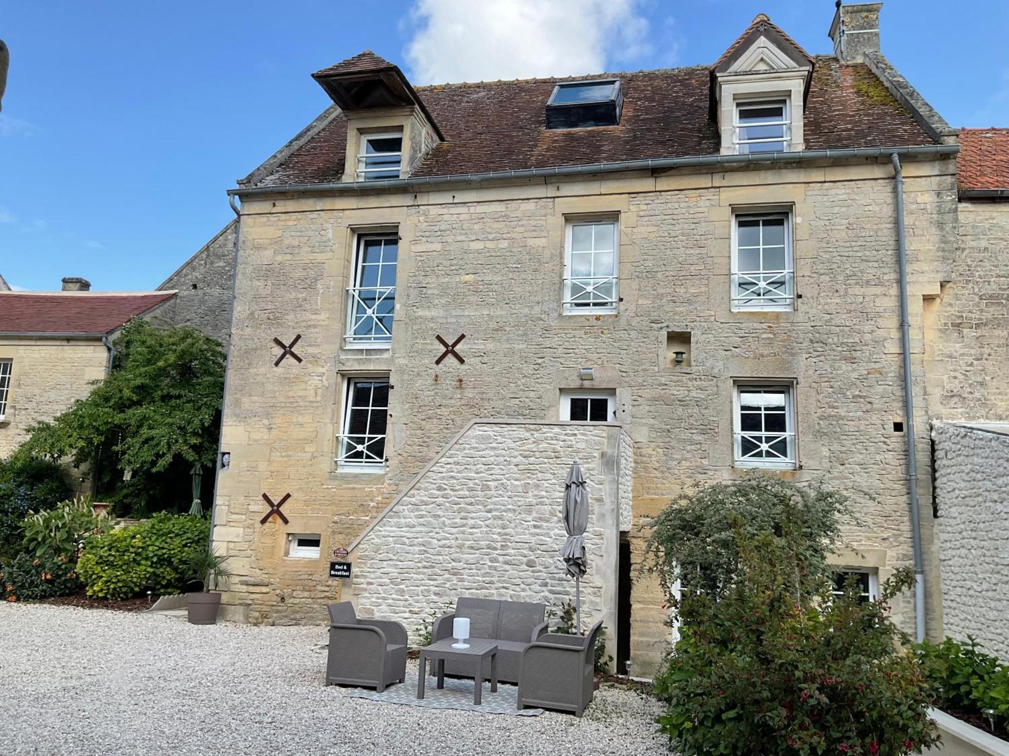 Chambres D'Hotes De L'Ancienne Auberge Thaon Esterno foto