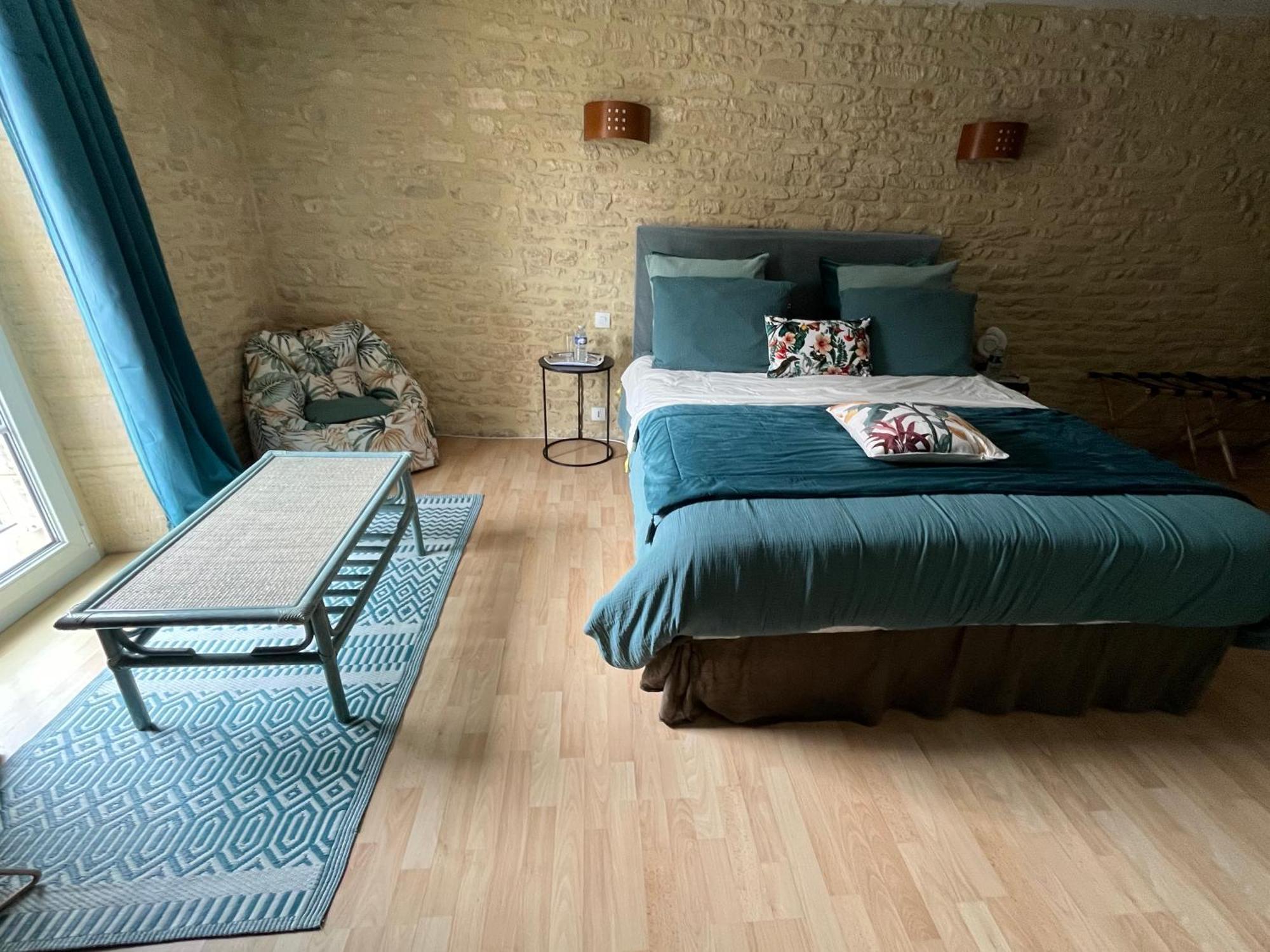 Chambres D'Hotes De L'Ancienne Auberge Thaon Esterno foto